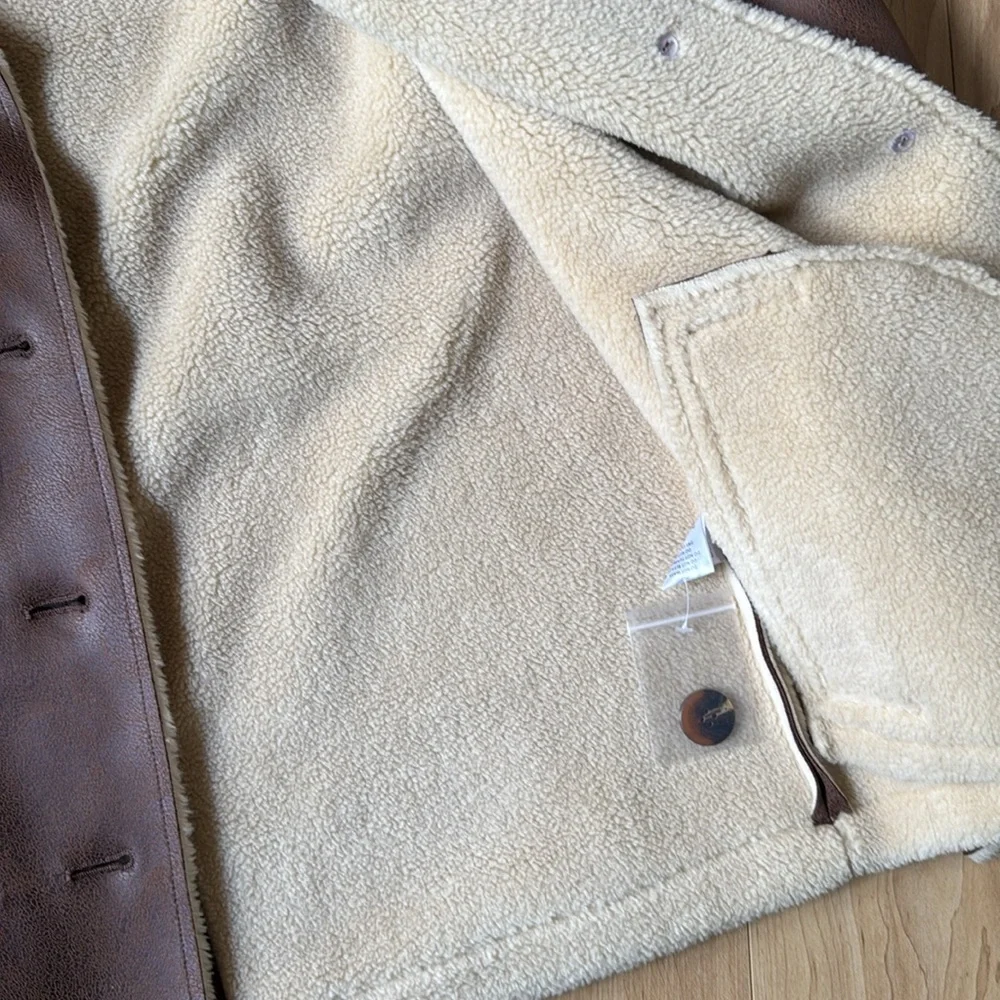 Bona Sherpa Jacket in Burnished Brown - Picture 6 of 8